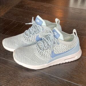 Nike Women's Knit Gray and Blue Sneakers